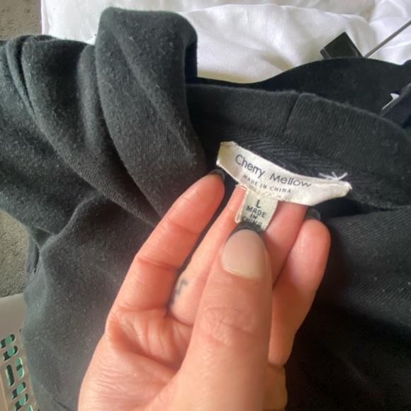 Black Cropped Hoodie - Picture 3 of 3